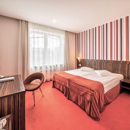 Rija Vef Hotel With Free Parking Riga Ngoại thất bức ảnh