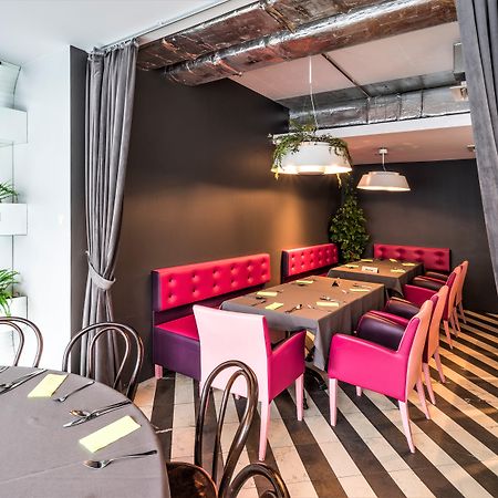 Rija Vef Hotel With Free Parking Riga Ngoại thất bức ảnh
