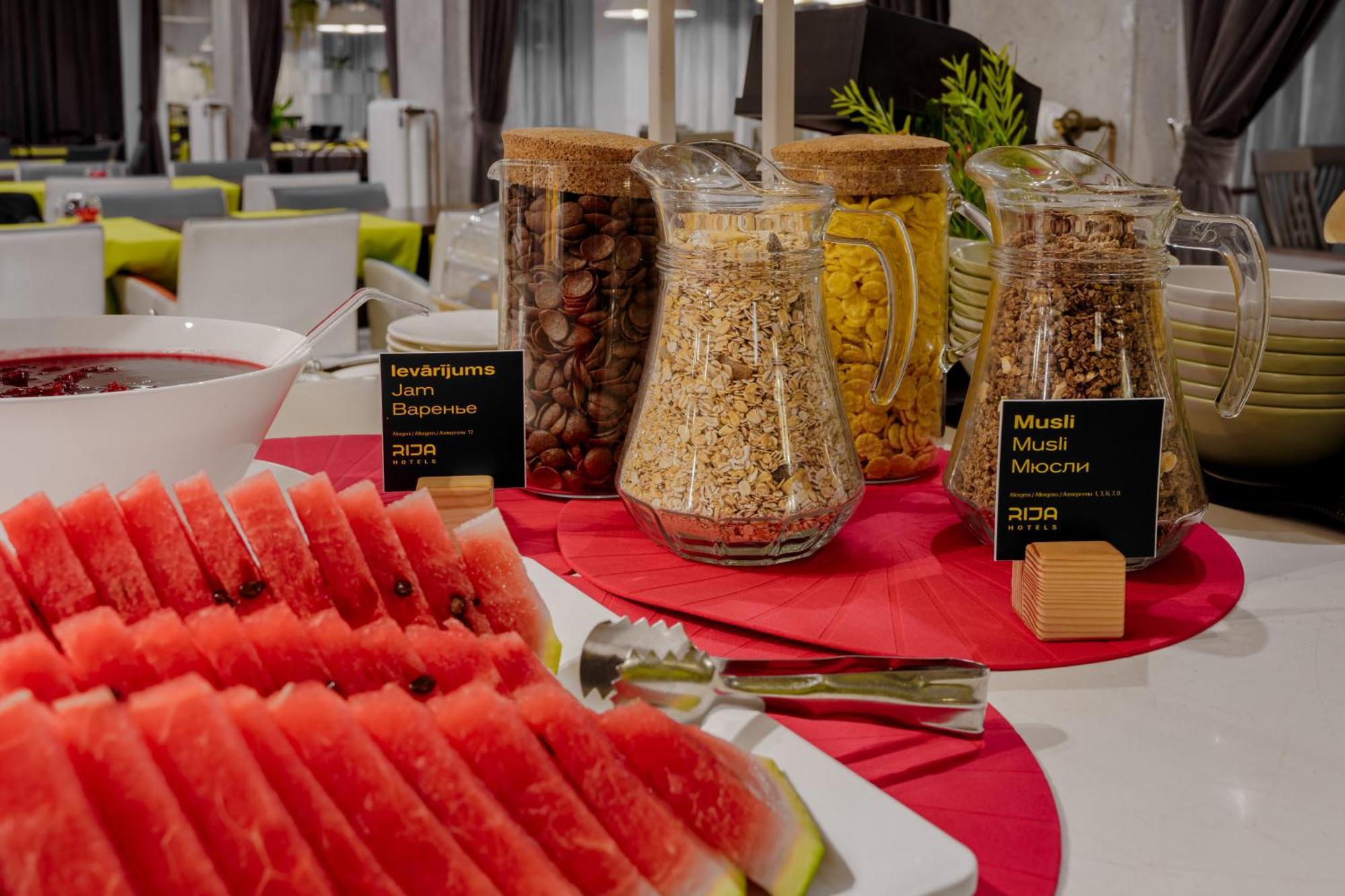 Rija Vef Hotel With Free Parking Riga Ngoại thất bức ảnh