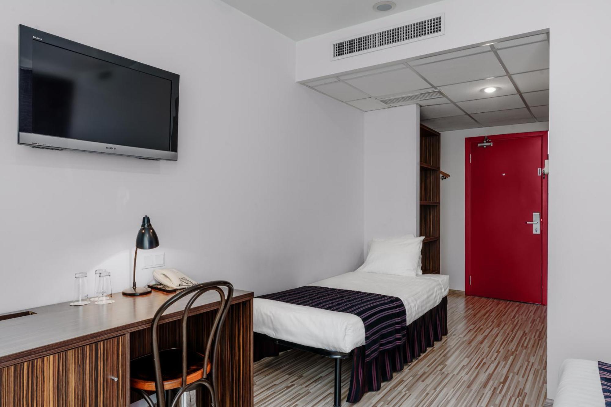 Rija Vef Hotel With Free Parking Riga Phòng bức ảnh