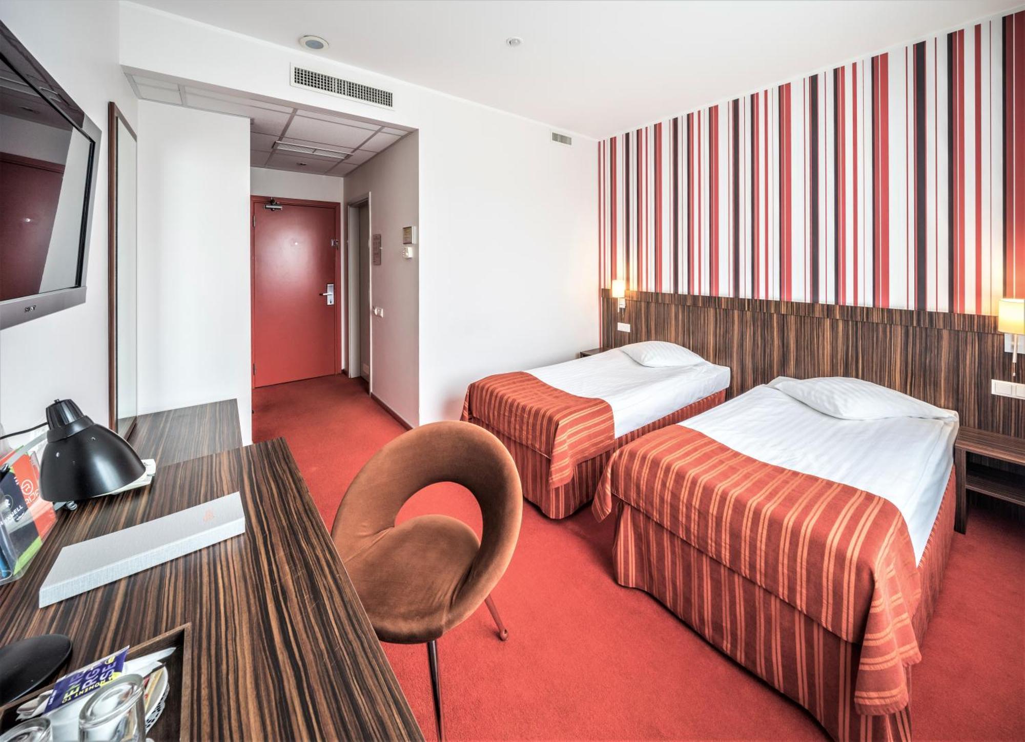 Rija Vef Hotel With Free Parking Riga Phòng bức ảnh