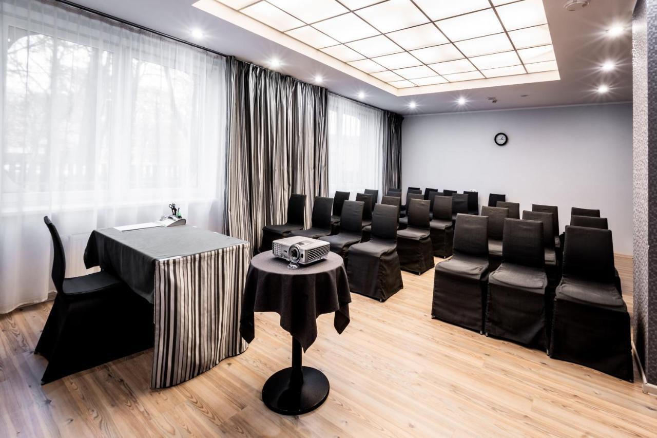 Rija Vef Hotel With Free Parking Riga Ngoại thất bức ảnh