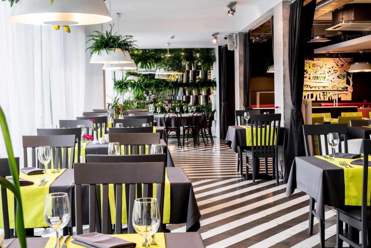 Rija Vef Hotel With Free Parking Riga Ngoại thất bức ảnh